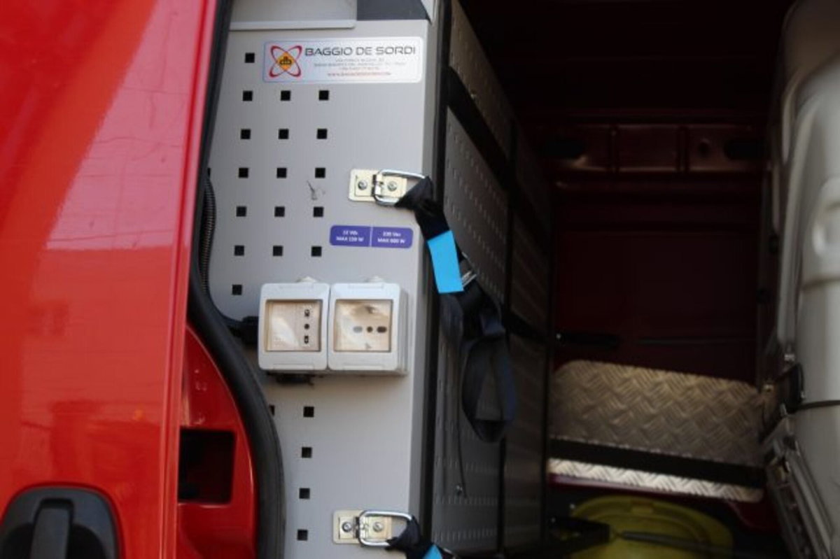 Fiat Fiorino combi N1 1.3 mjt 95cv Adventure (16)