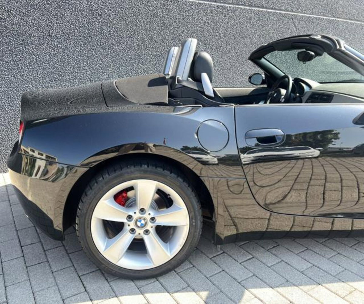 BMW Z4 Cabrio Z4 2.0i cat Roadster (8)