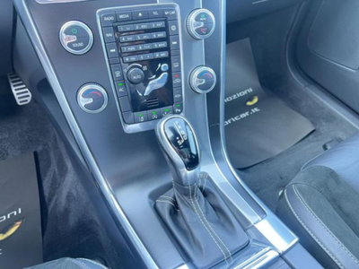 Volvo XC60 D4 Geartronic R-design (14)