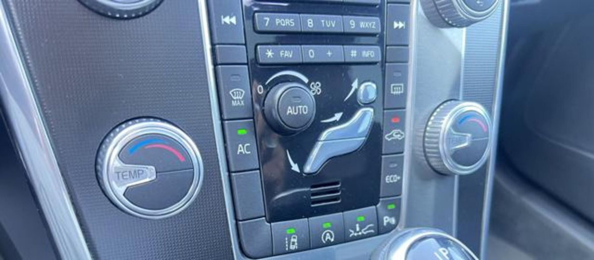 Volvo XC60 D4 Geartronic R-design (15)