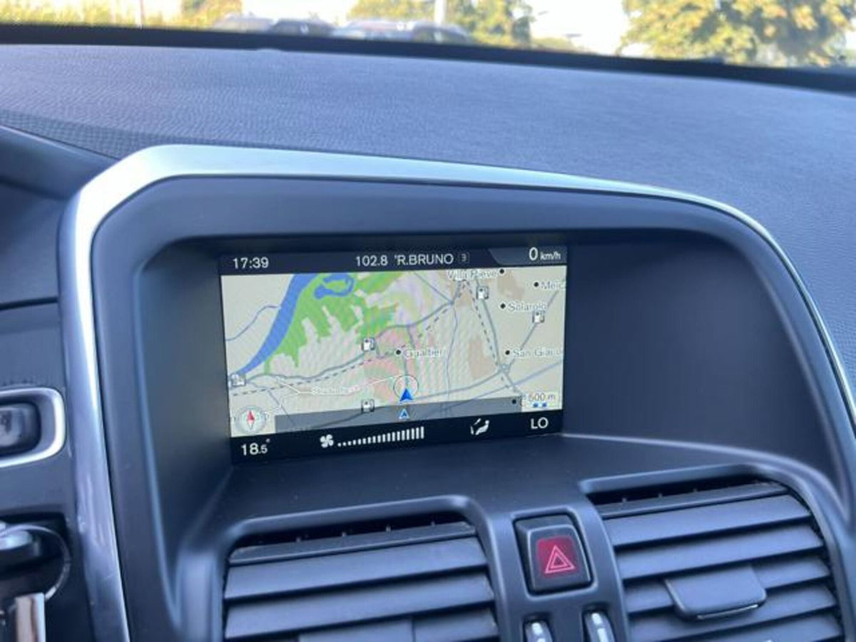 Volvo XC60 D4 Geartronic R-design (18)