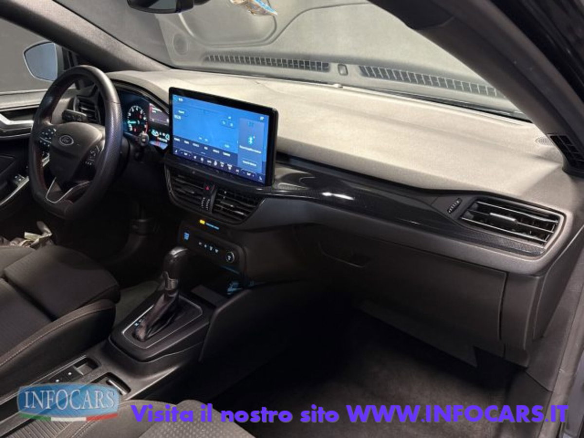 Ford Focus Station Wagon 1.0 EcoBoost Hybrid 155 CV SW ST-Line (12)