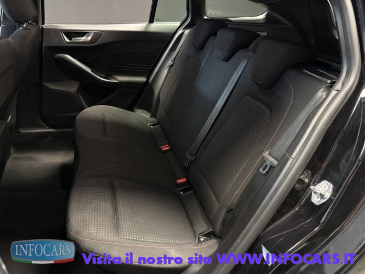 Ford Focus Station Wagon 1.0 EcoBoost Hybrid 155 CV SW ST-Line (7)