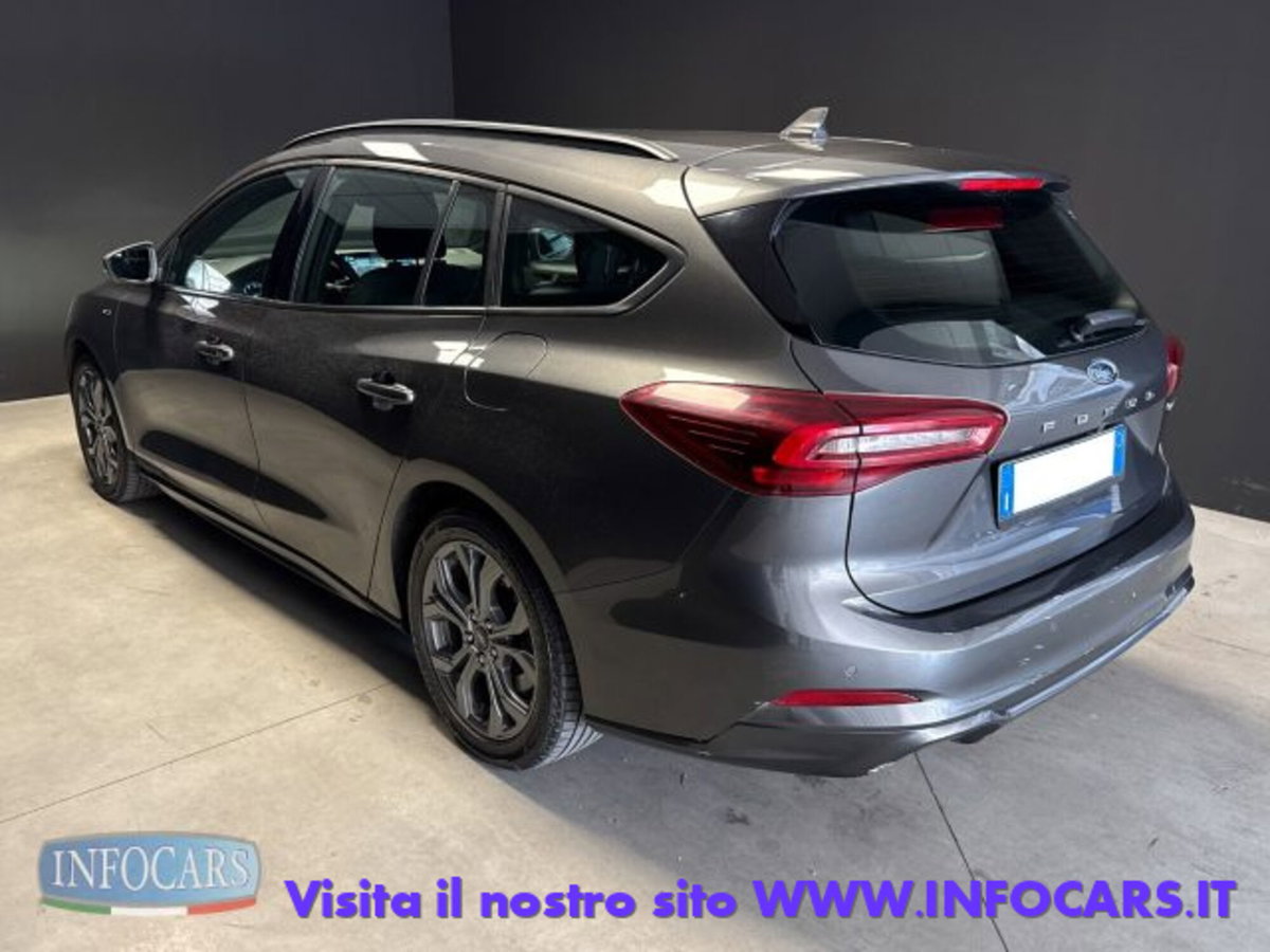 Ford Focus Station Wagon 1.0 EcoBoost Hybrid 155 CV SW ST-Line (2)