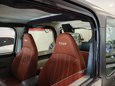 Jeep Wrangler 4.0 cat Hard top (EU) (13)