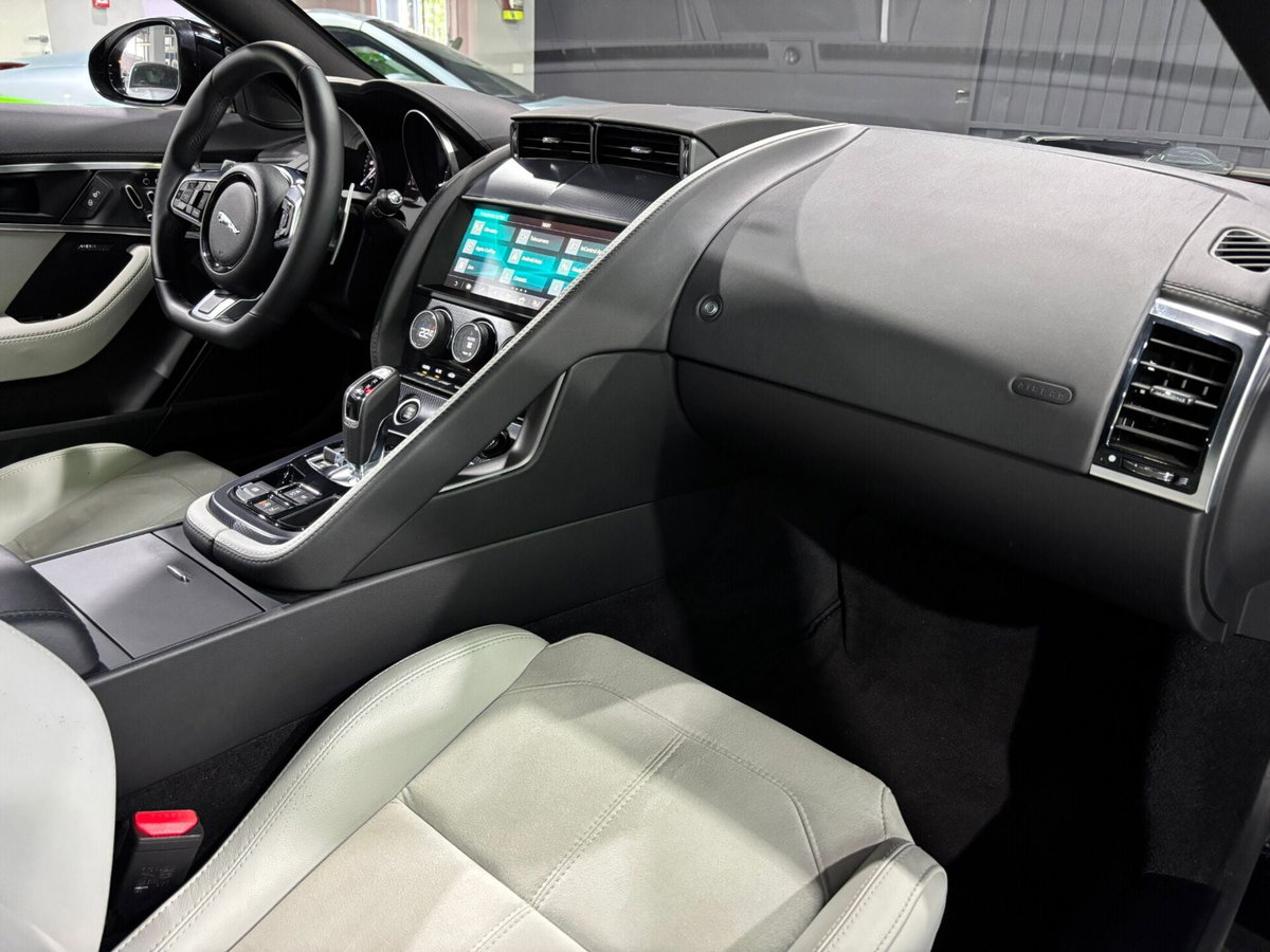 Jaguar F-Type Coupé 2.0 aut. Coupé R-Dynamic Black (13)