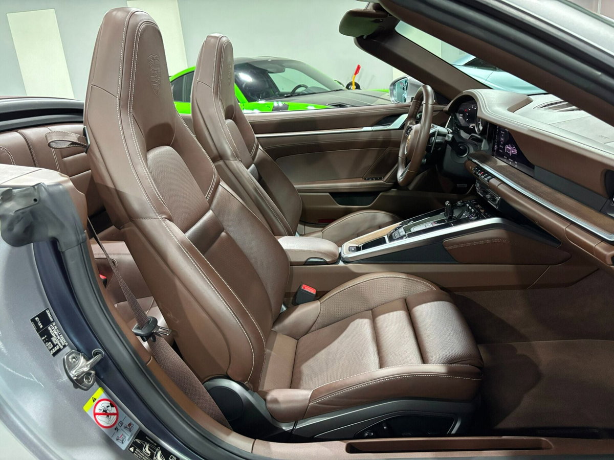 Porsche 911 Cabrio Cabrio 3.0 Carrera 4S (14)