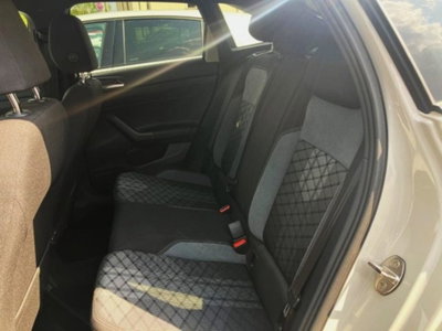 Volkswagen Taigo 1.0 TSI 110 CV DSG R-Line (13)