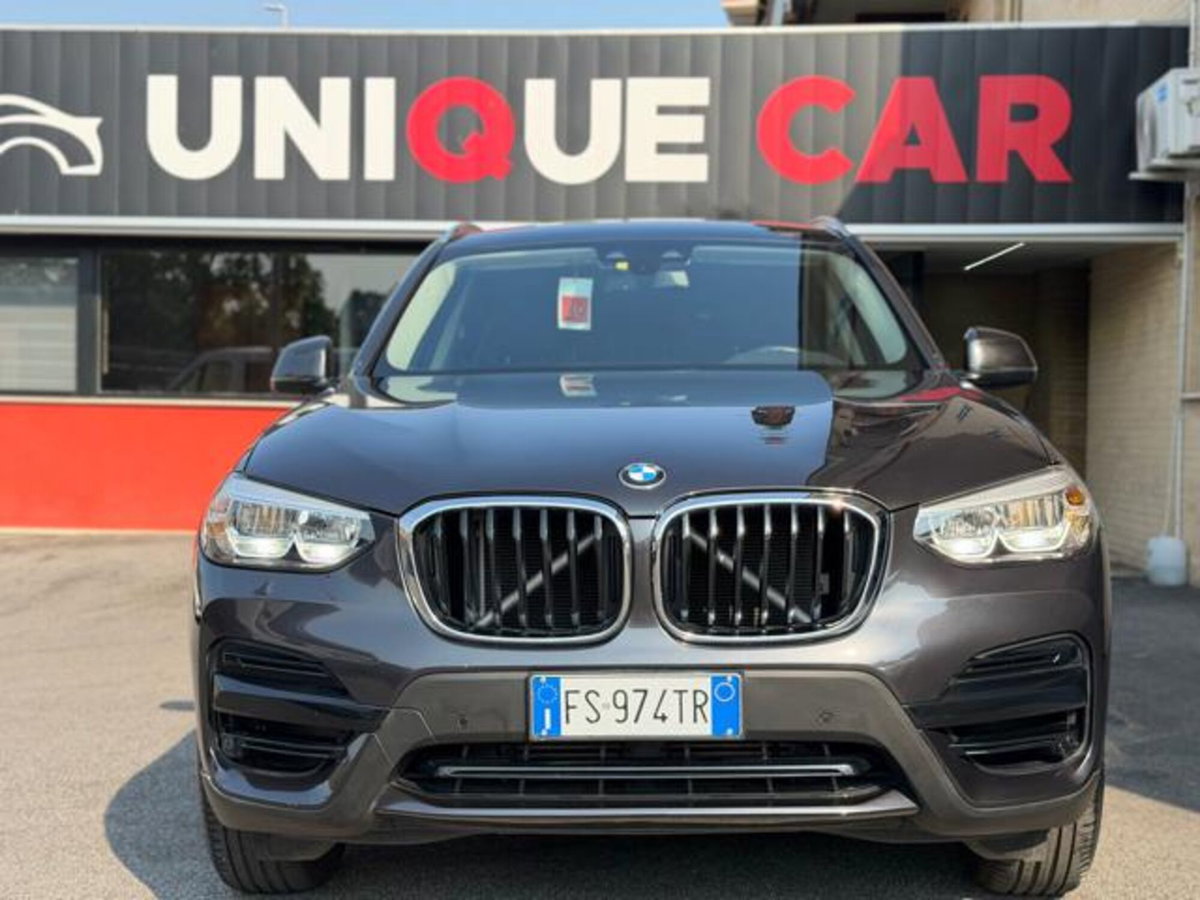 BMW X3 sDrive18d Business Advantage (2)
