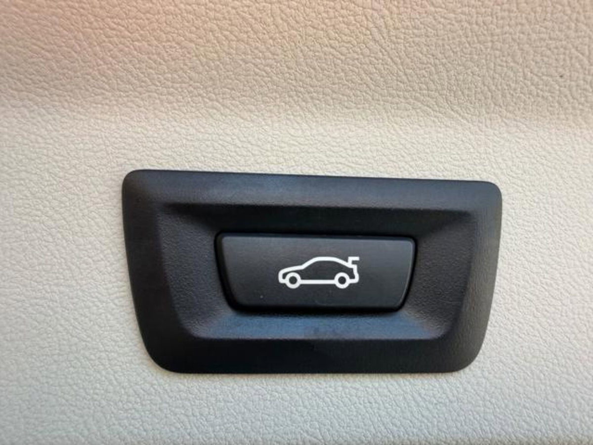 BMW X3 sDrive18d Business Advantage (8)