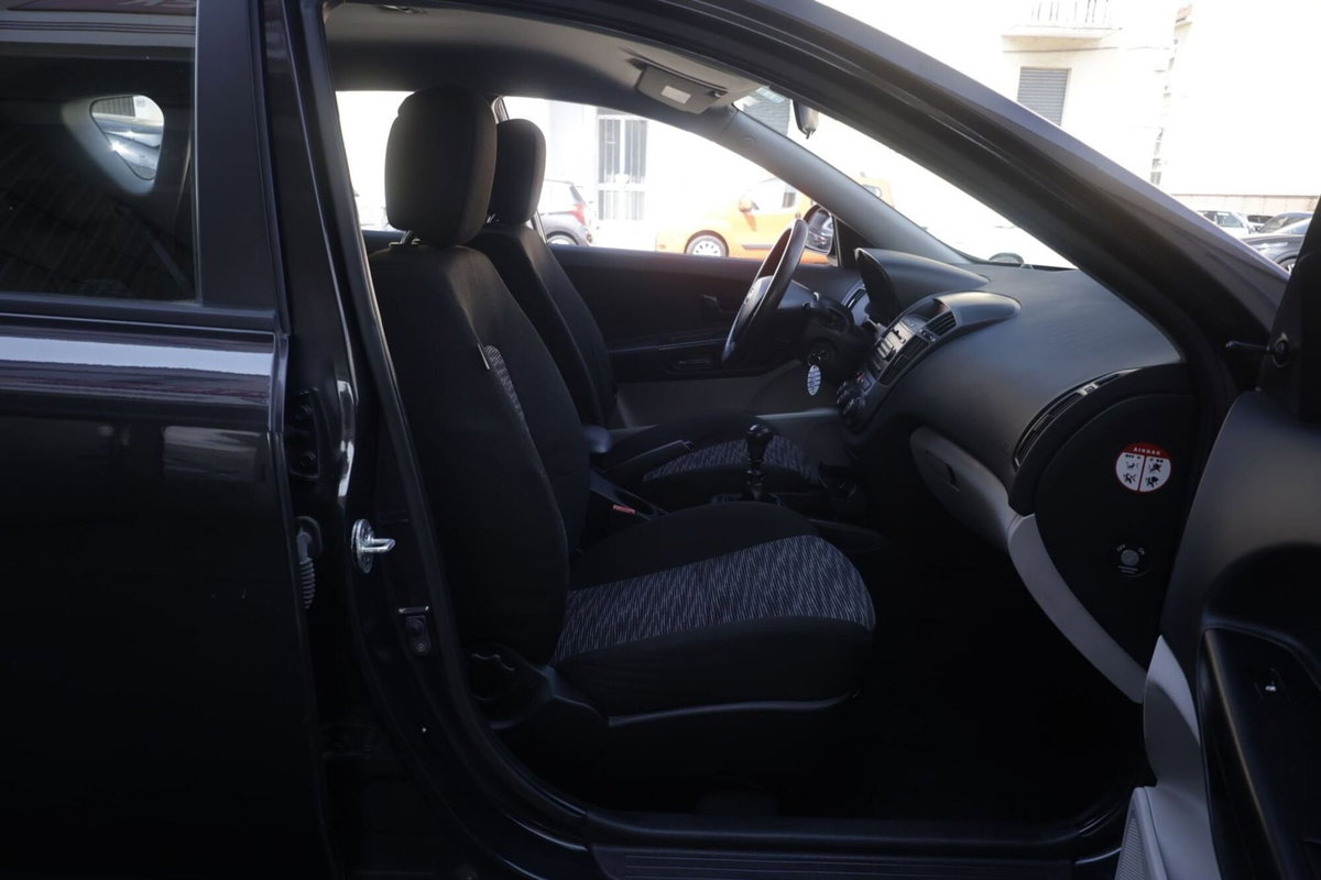 Kia cee'd 1.4 109CV 5p. EX Bi-Fuel (10)