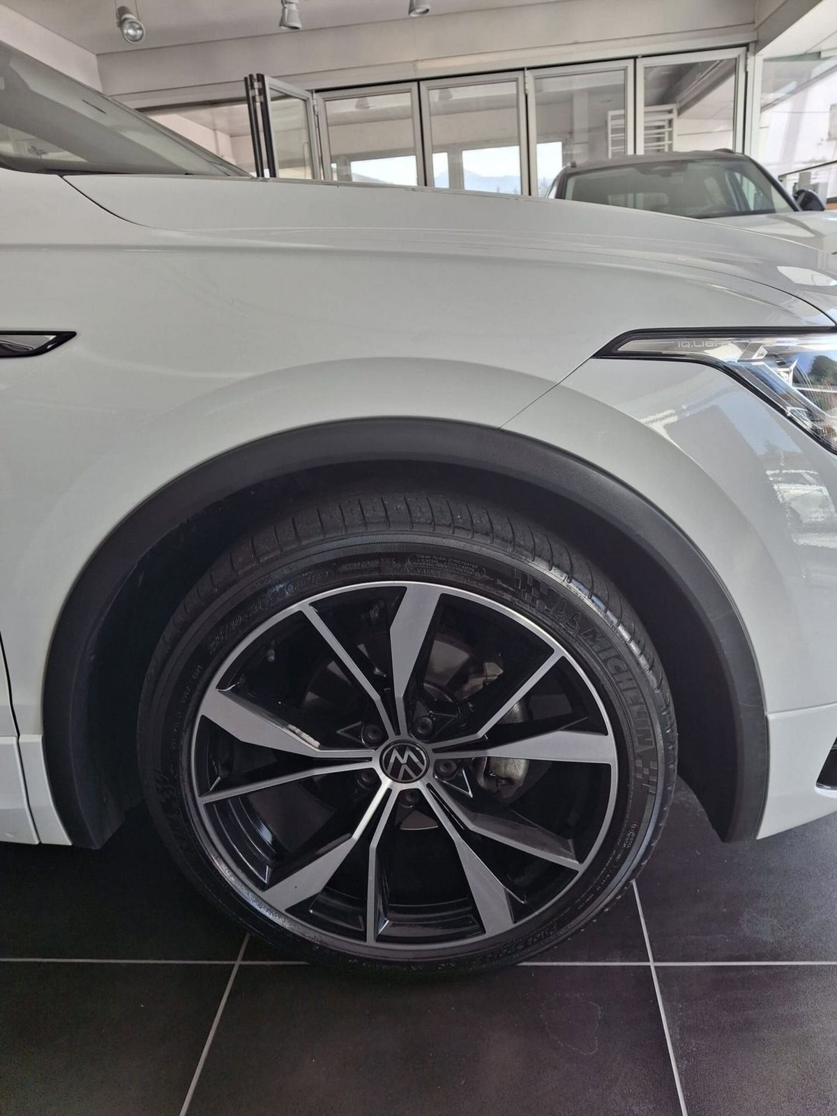 Volkswagen Tiguan Allspace 2.0 TDI SCR DSG 4MOTION R-Line (11)
