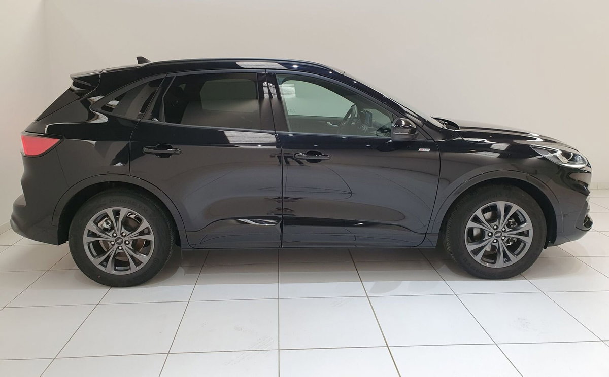Ford Kuga 1.5 EcoBoost 150 CV 2WD ST-Line (7)