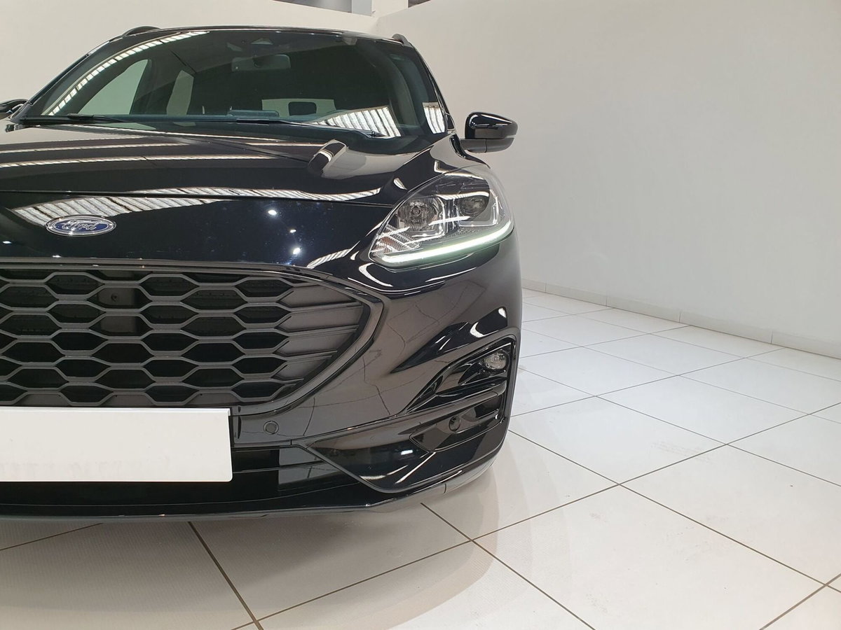 Ford Kuga 1.5 EcoBoost 150 CV 2WD ST-Line (9)