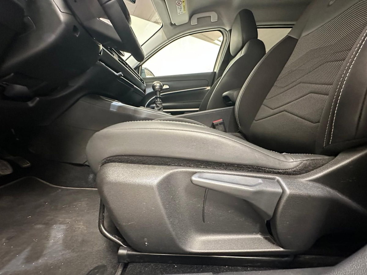 Jeep Avenger 1.2 turbo Altitude fwd 100cv (17)