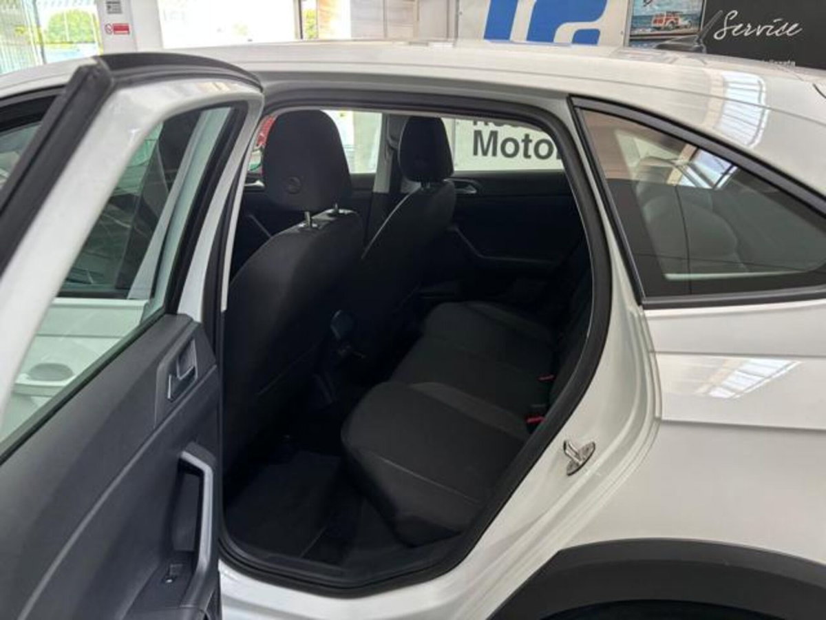 Volkswagen Taigo 1.0 tsi Life 95cv (9)
