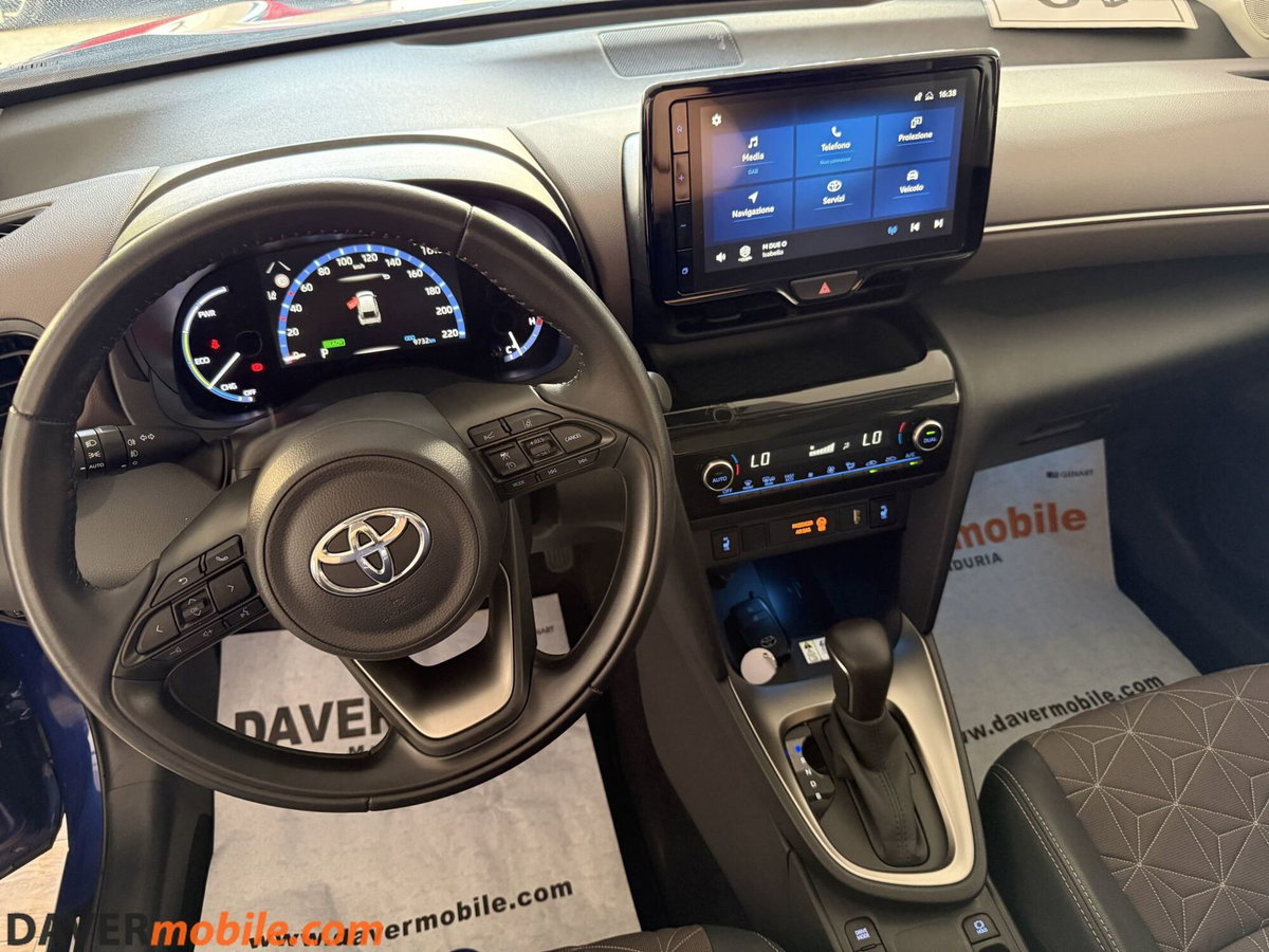 Toyota Yaris Cross 1.5 Hybrid 5p. E-CVT AWD-i Lounge (14)