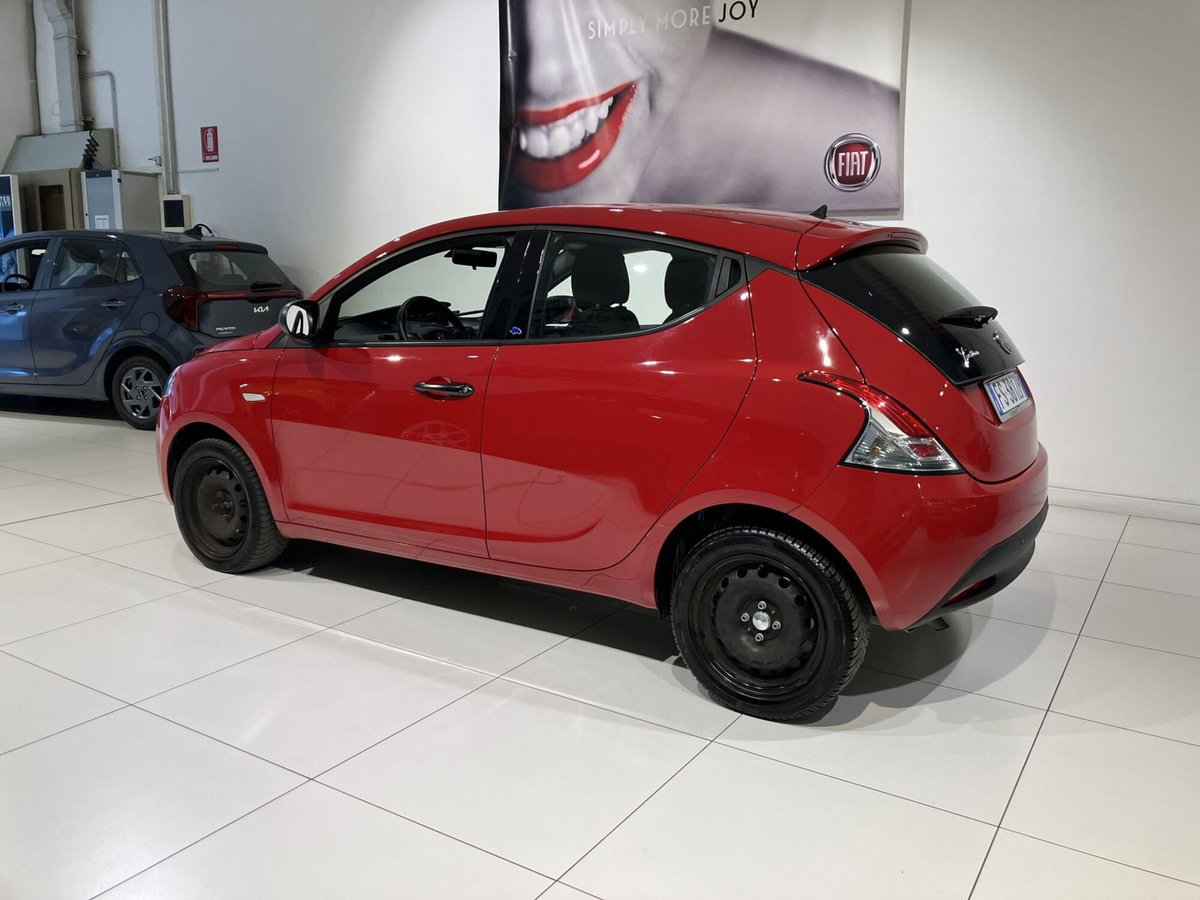Lancia Ypsilon 1.2 69 CV 5 porte Elefantino (4)
