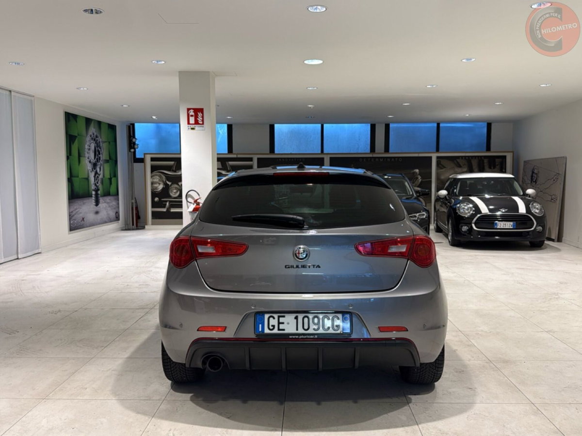 Alfa Romeo Giulietta 1.6 JTDm Sprint 120cv (16)