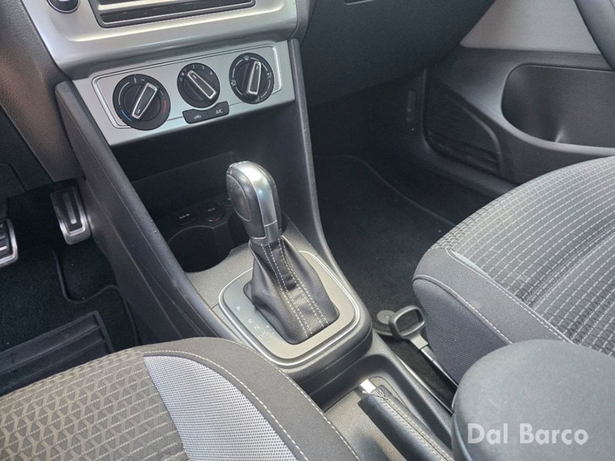 Volkswagen Polo Cross 1.2 TSI DSG BlueMotion Technology (12)