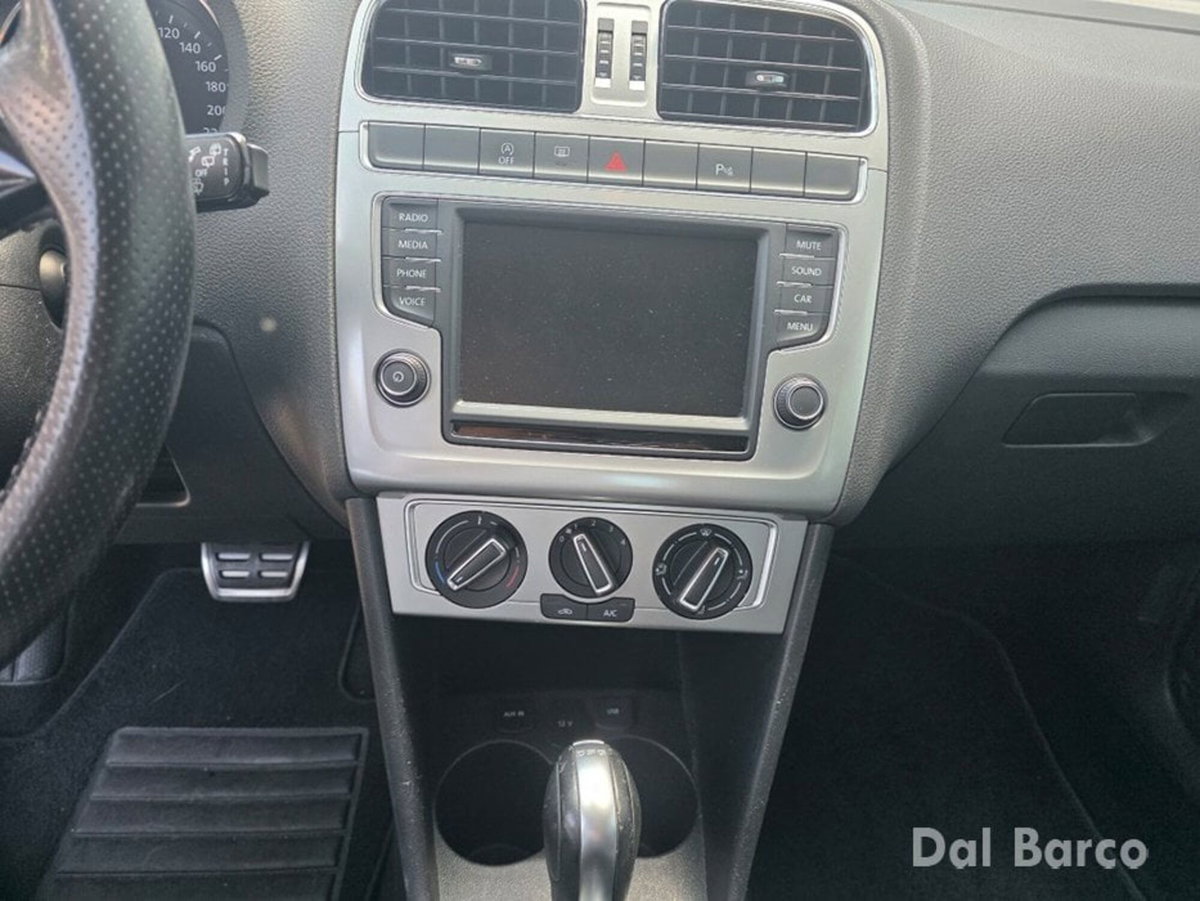 Volkswagen Polo Cross 1.2 TSI DSG BlueMotion Technology (13)