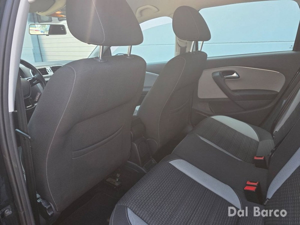 Volkswagen Polo Cross 1.2 TSI DSG BlueMotion Technology (16)