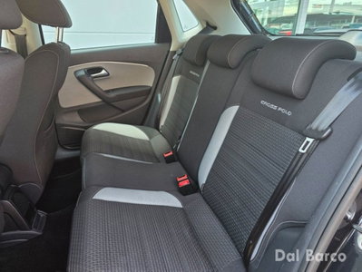 Volkswagen Polo Cross 1.2 TSI DSG BlueMotion Technology (17)