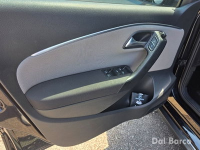 Volkswagen Polo Cross 1.2 TSI DSG BlueMotion Technology (8)