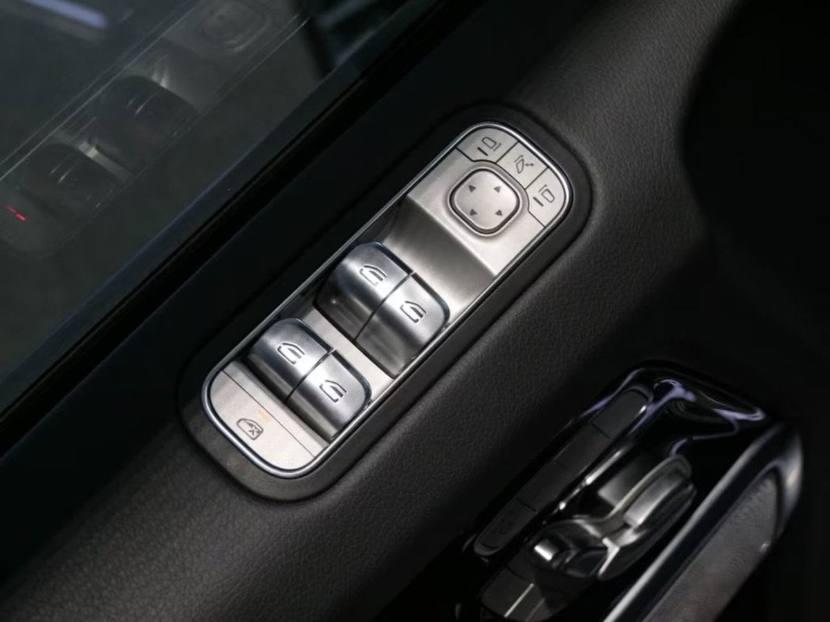 Mercedes-Benz Classe G AMG 63 585cv auto (16)