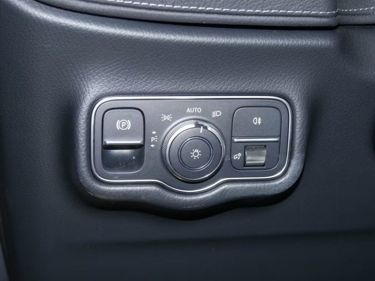 Mercedes-Benz Classe G AMG 63 585cv auto (17)
