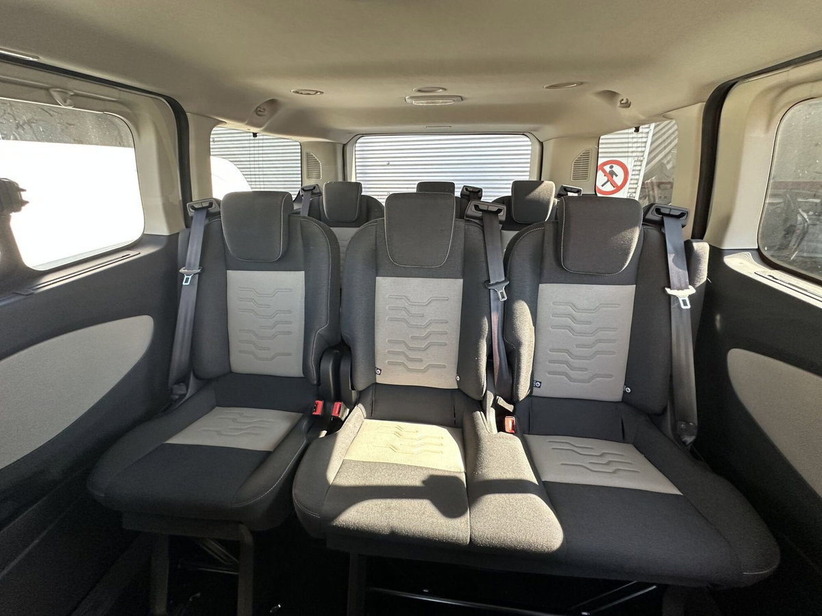 Ford Tourneo Custom 310 2.0 TDCi 130CV PC Titanium (10)