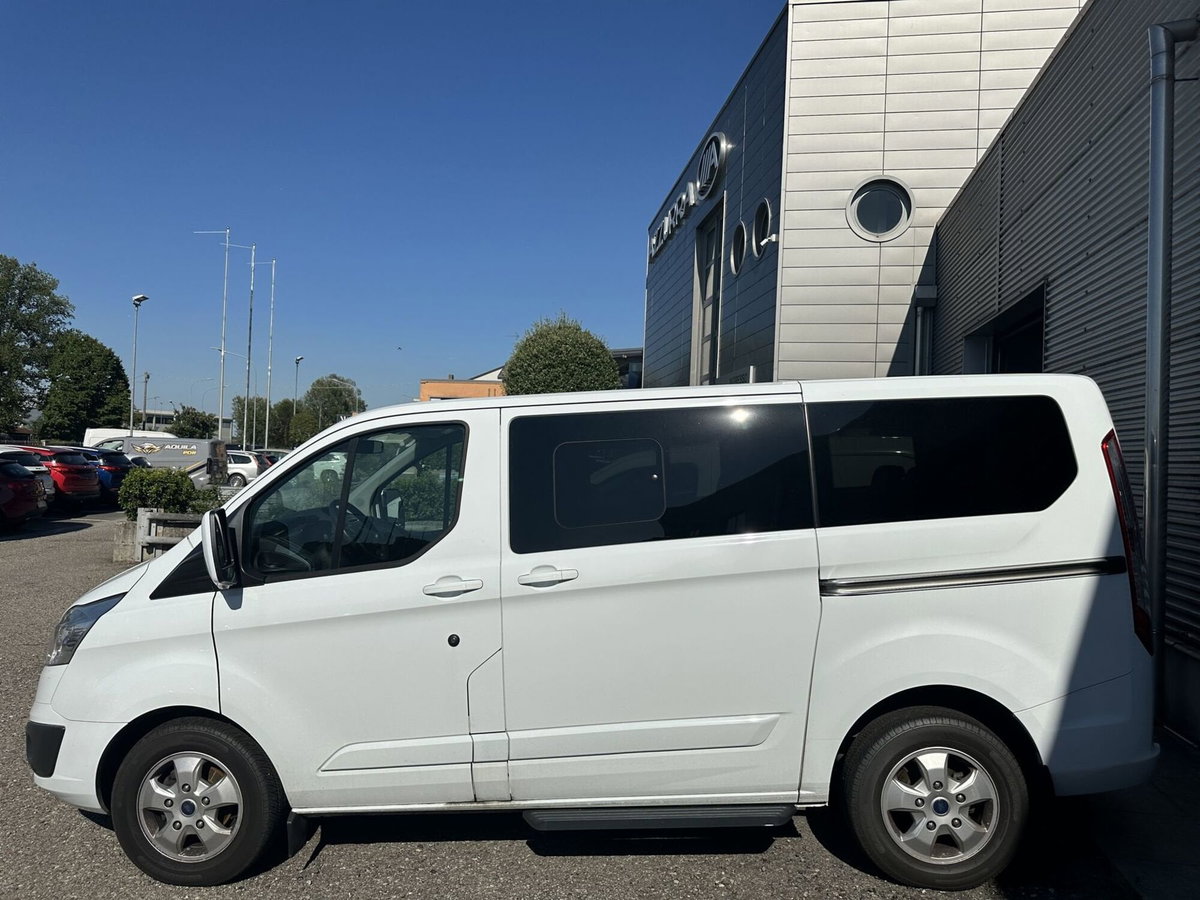 Ford Tourneo Custom 310 2.0 TDCi 130CV PC Titanium (2)