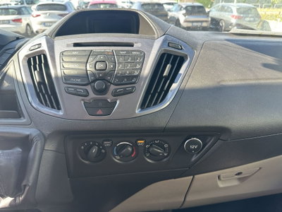 Ford Tourneo Custom 310 2.0 TDCi 130CV PC Titanium (9)