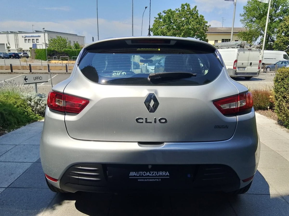 Renault Clio 1.2 75CV 5 porte Life (5)