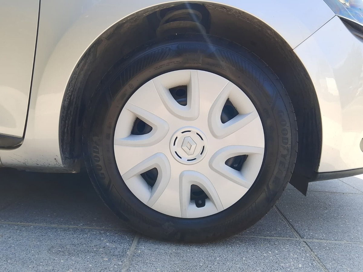 Renault Clio 1.2 75CV 5 porte Life (7)