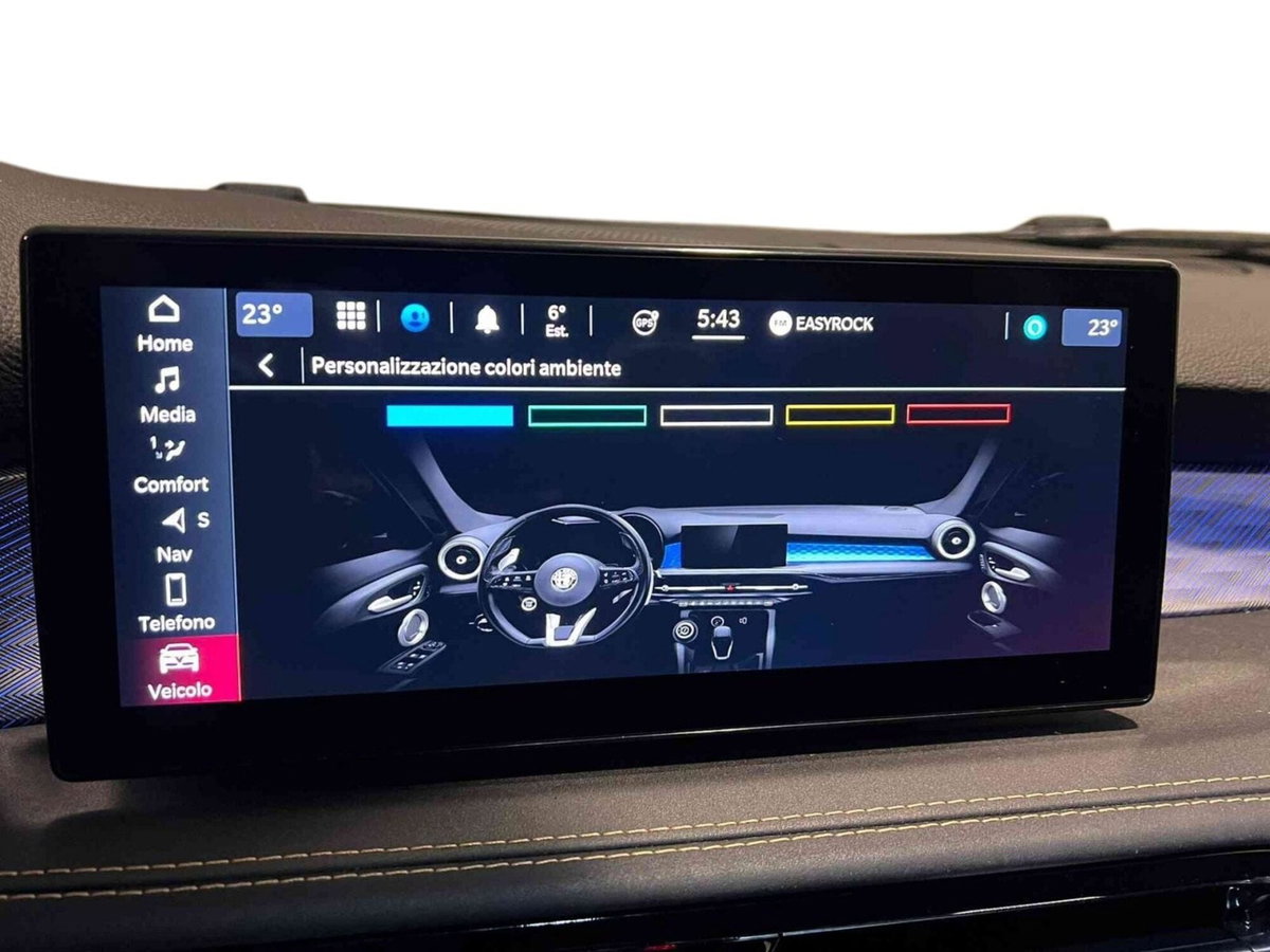Alfa Romeo Tonale 1.3 phev Intensa Q4 280cv at6 (10)