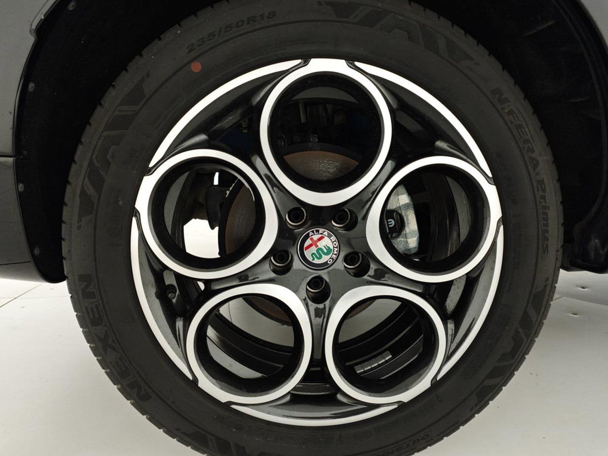Alfa Romeo Tonale Tonale 1.5 160 CV MHEV TCT7 Ti (6)