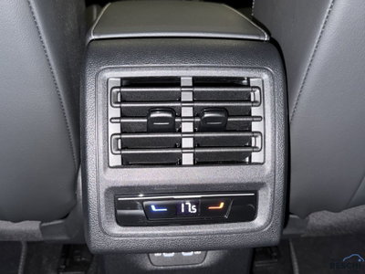 Volkswagen Golf 1.5 tsi Life 115cv (16)