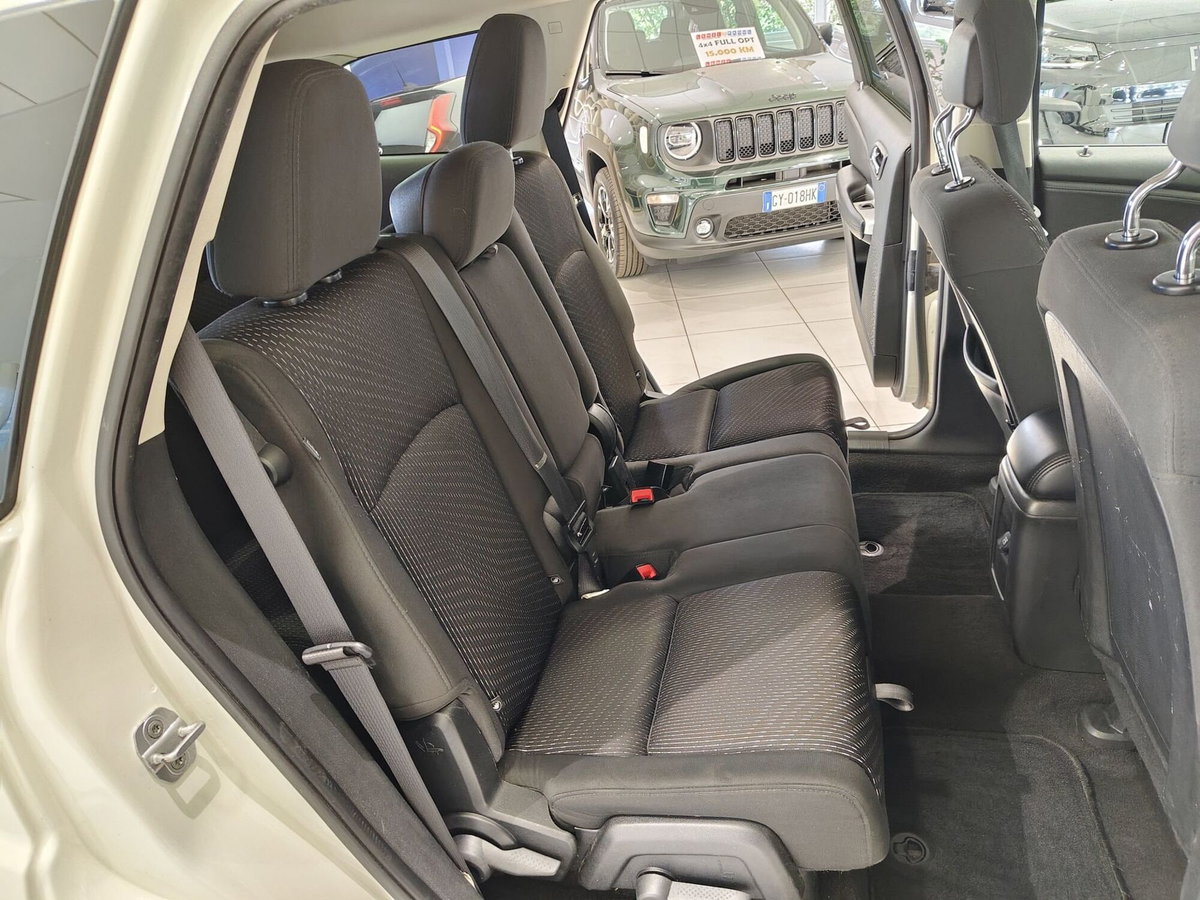 Fiat Freemont 2.0 Multijet 140 CV Lounge (19)