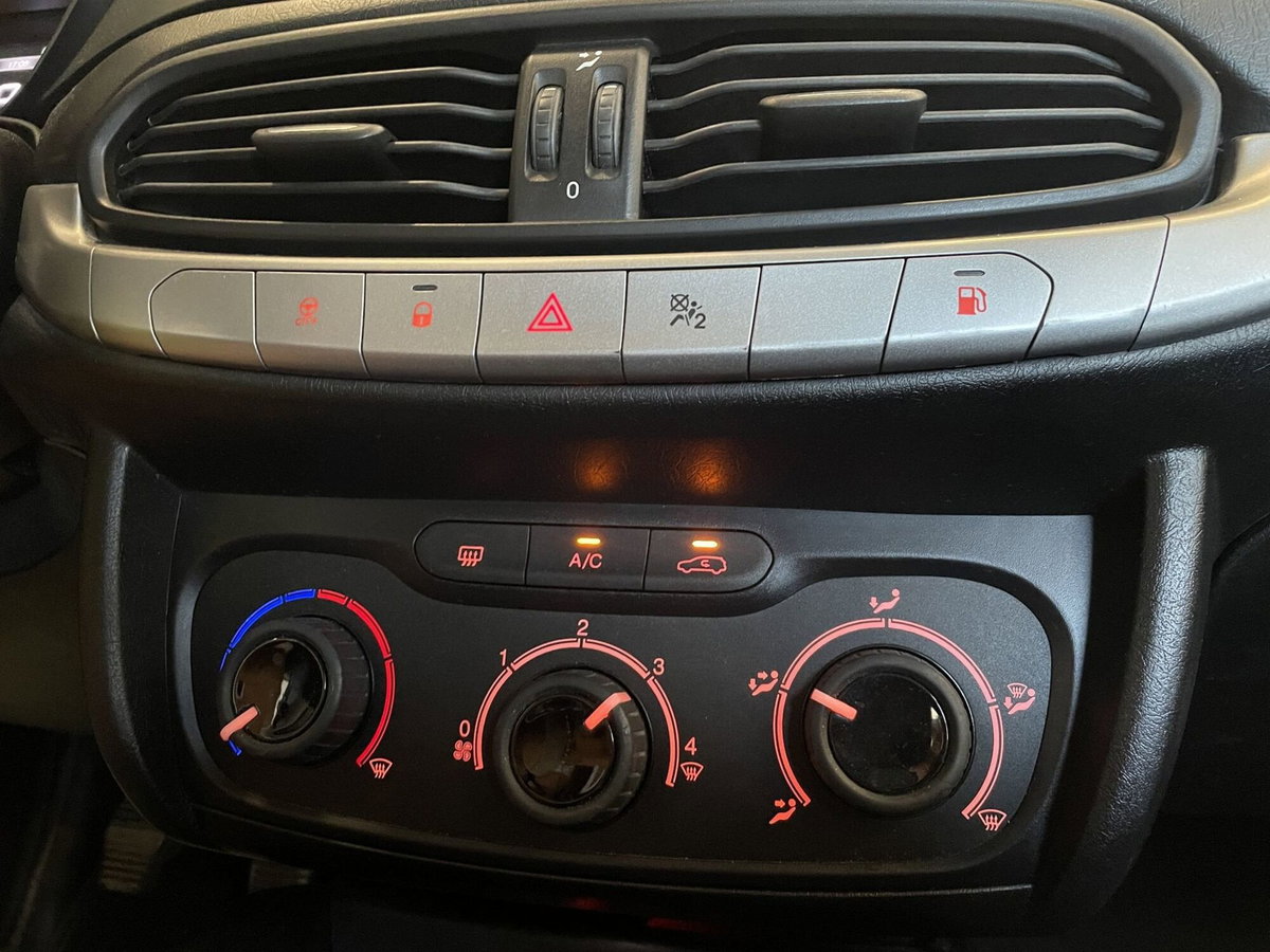 Fiat Tipo Tipo 1.4 T-Jet 120CV GPL 5 porte Easy (14)