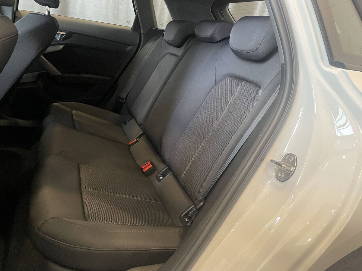 Audi A3 Sedan 35 TFSI S tronic Business (10)