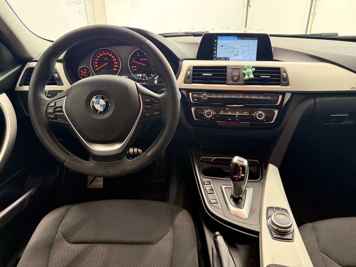 BMW Serie 3 Touring 318d  Business Advantage (4)