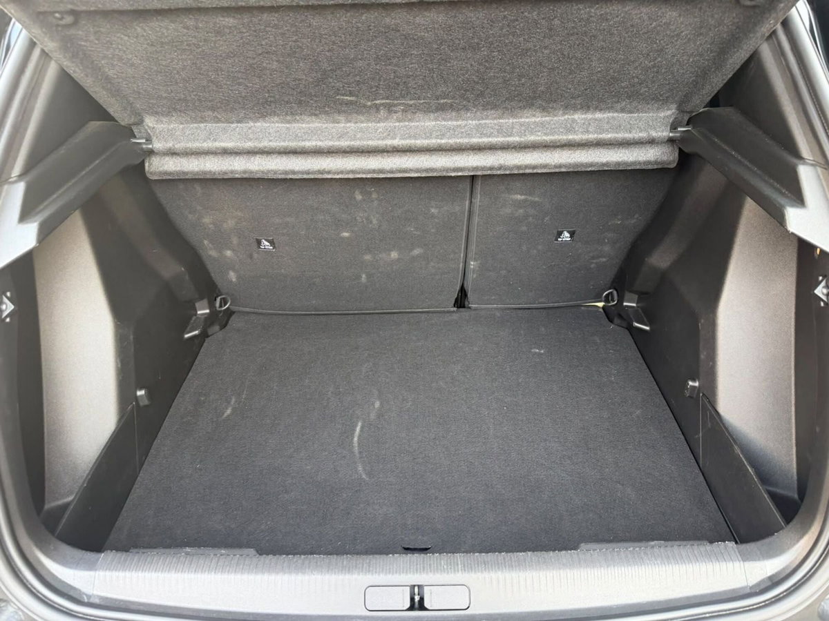 Peugeot 2008 1.2 turbo Allure 100cv (5)