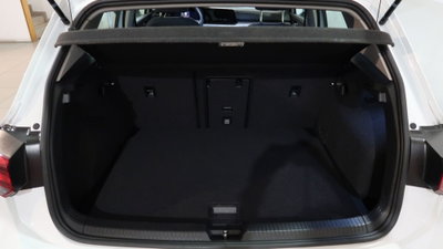 Volkswagen Golf 1.5 eTSI 130 CV EVO ACT DSG Life (16)