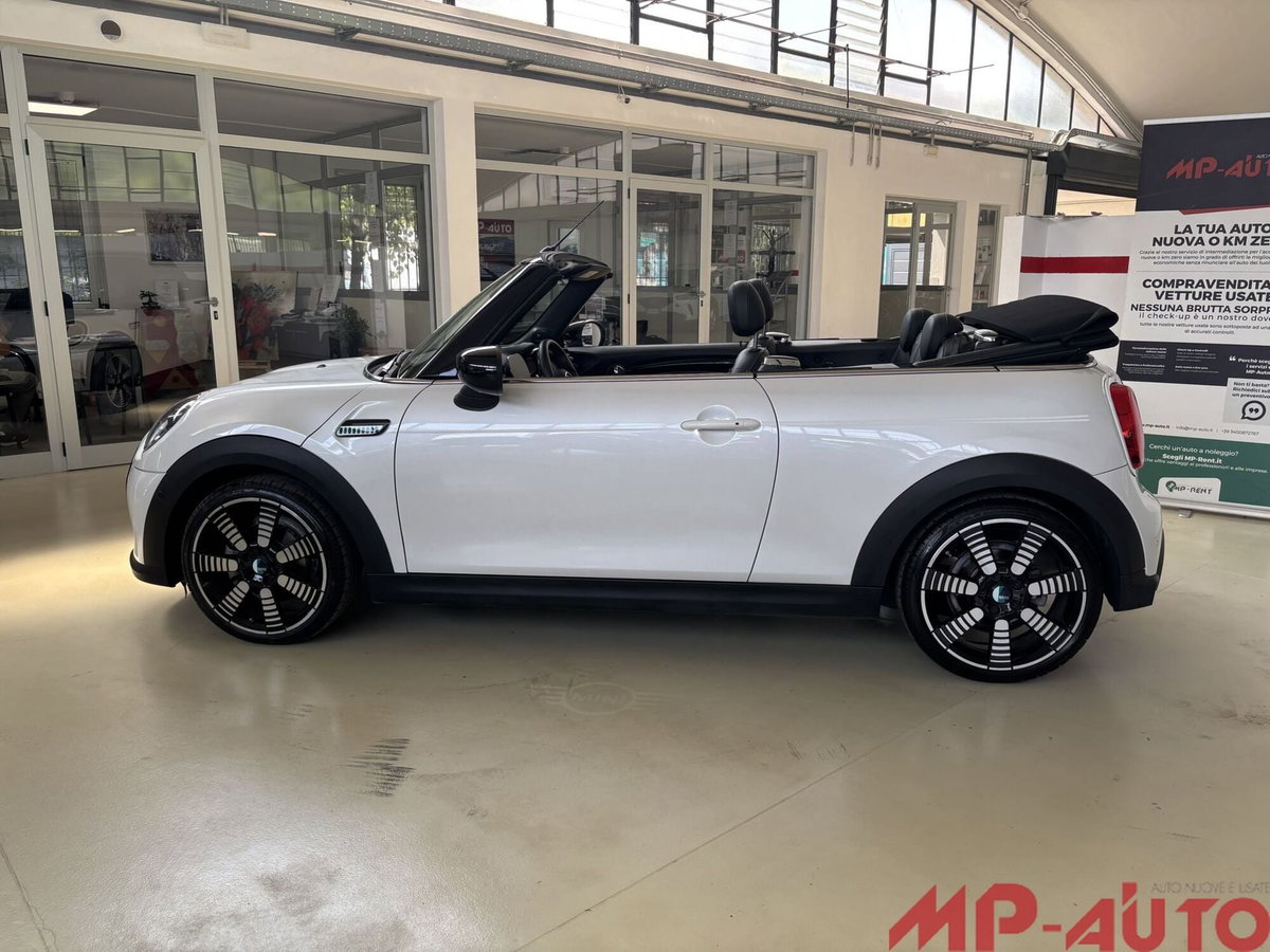 MINI Mini Cabrio 1.5 Cooper Resolute auto (4)