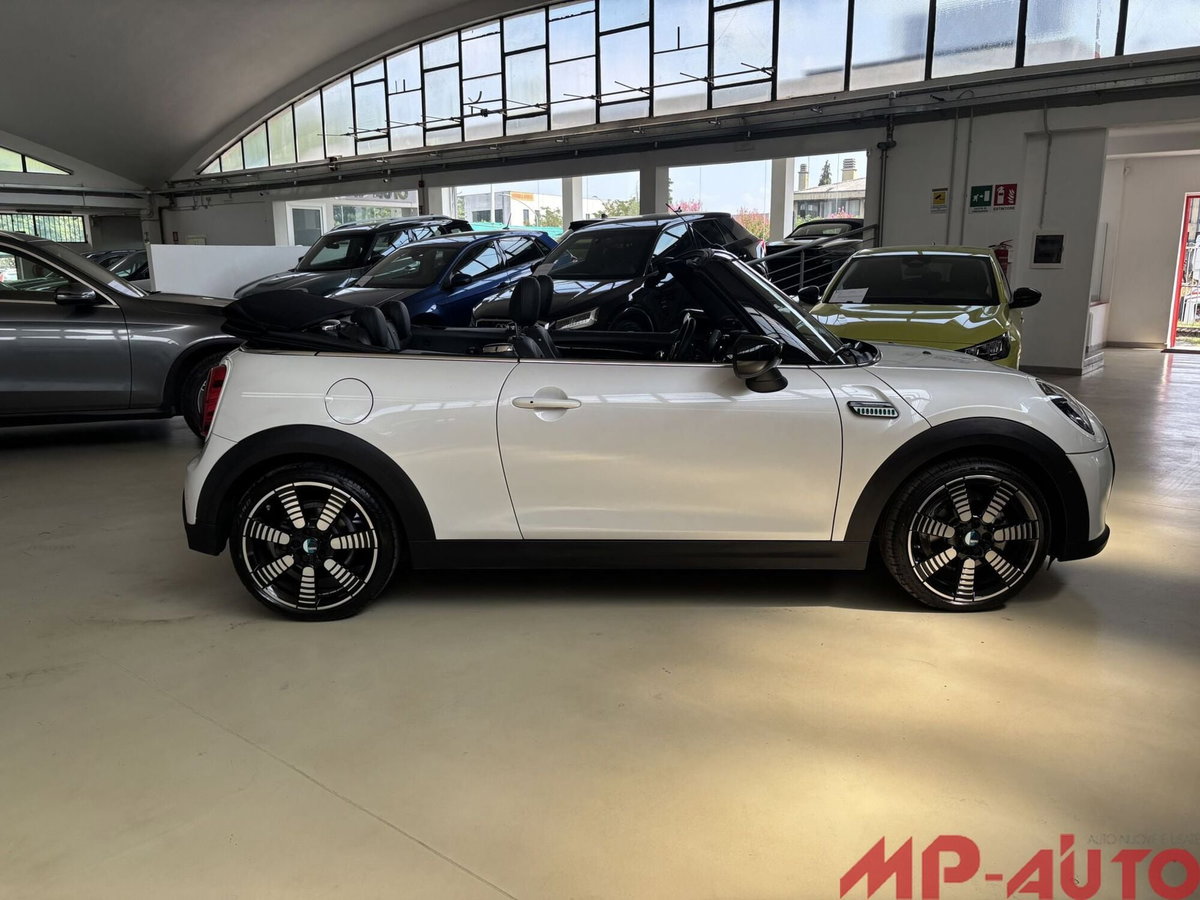 MINI Mini Cabrio 1.5 Cooper Resolute auto (5)
