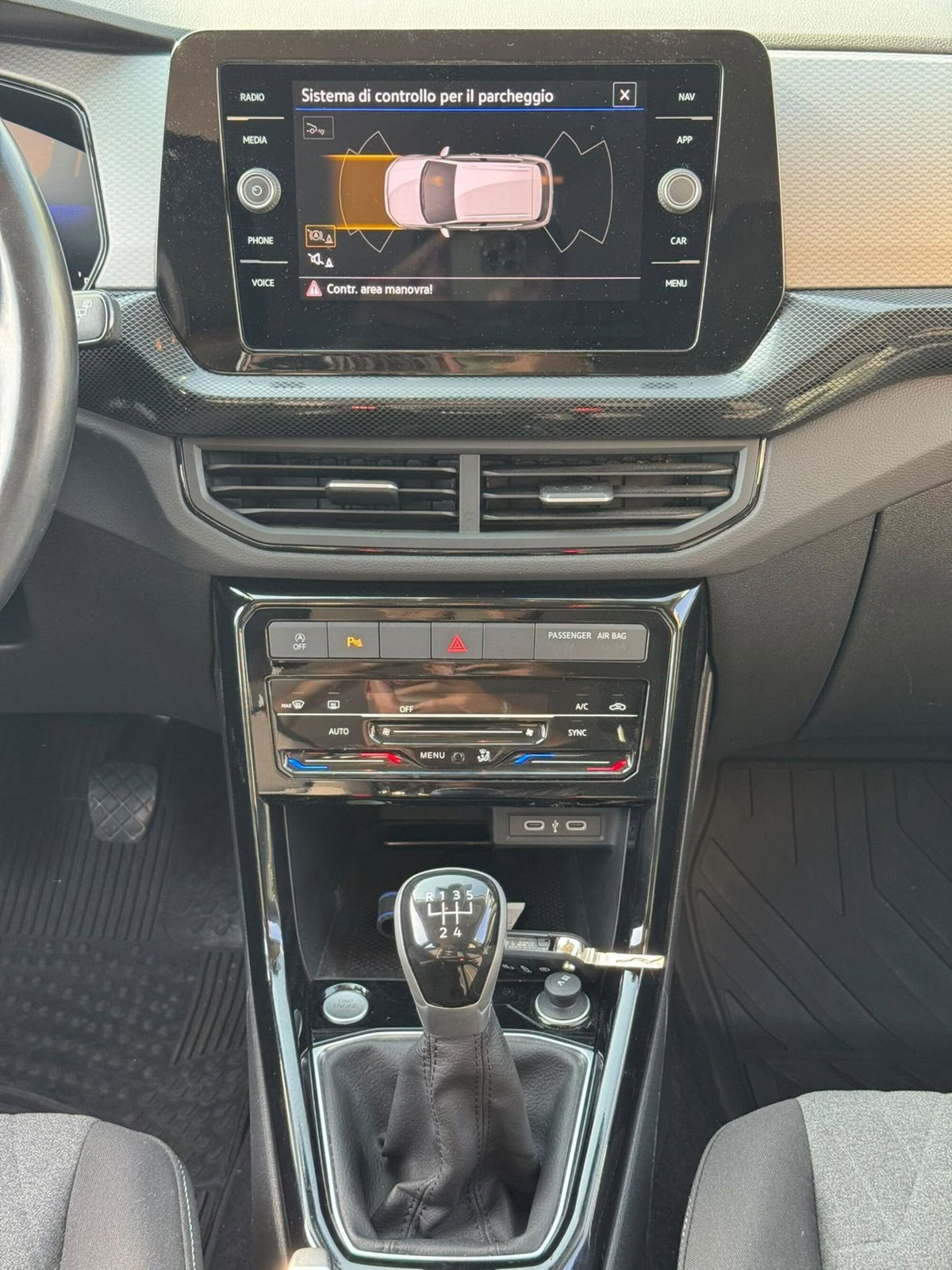 Volkswagen T-Cross 1.0 tsi Edition 115cv (13)