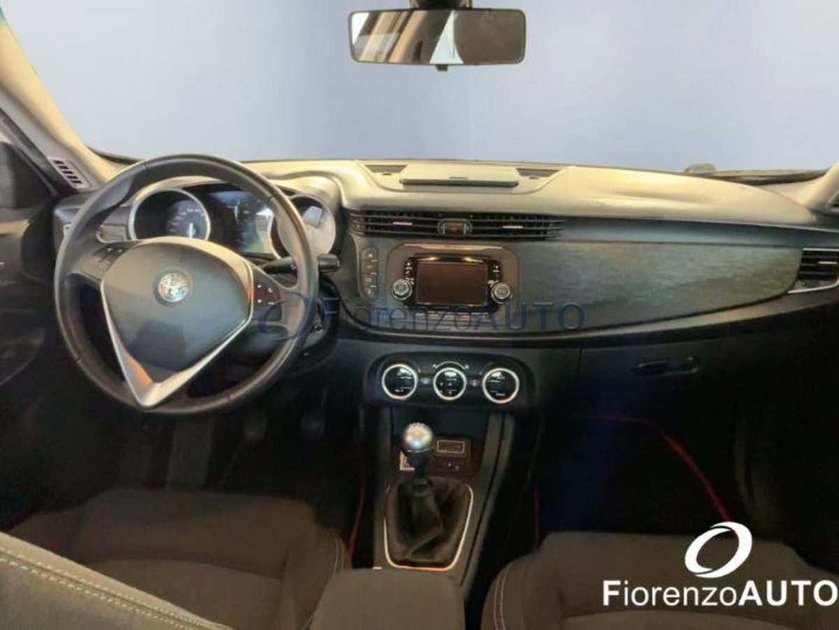 Alfa Romeo Giulietta 1.4 Turbo Distinctive 120cv (8)
