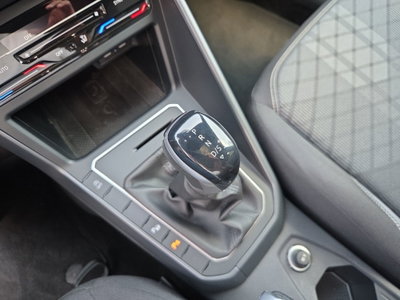 Volkswagen Taigo 1.5 tsi R-Line 150cv dsg (11)