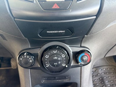 Ford Fiesta 1.4 3 porte Bz.- GPL (18)